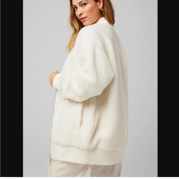 Fabletics Teddy Oversized Bomber Jacket in Bone Size Medium NWT - Picture 2 of 4